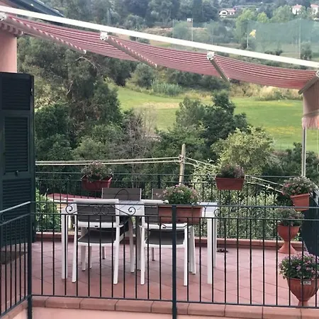 Nyaraló Isetta's House *